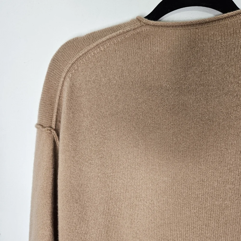 Aritzia Babaton Luxe Cashmere Knit Cardigan Sz XS Oversize V-Neck Neutral  Tan - Picture 12 of 13